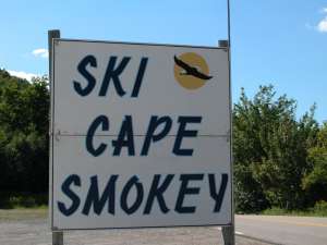 Ski Cape Smokey-Sign