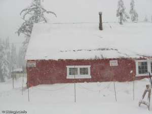 Snowy Lodge-
